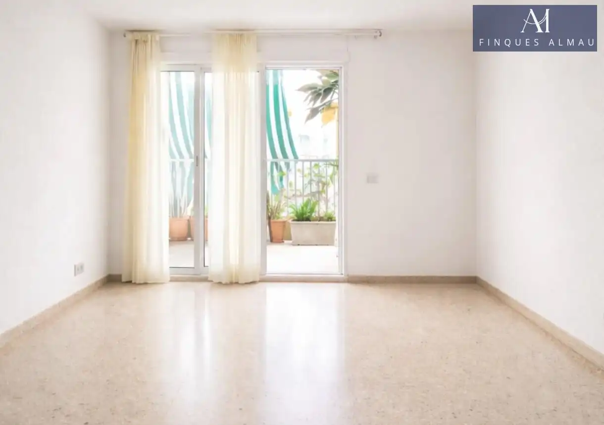 Exterior view of Flat for sale in Vilanova i la Geltrú