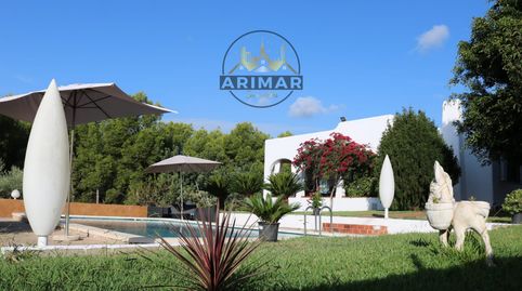 GRAN VILLA EN LA URBANIZACION DE MONTORNES