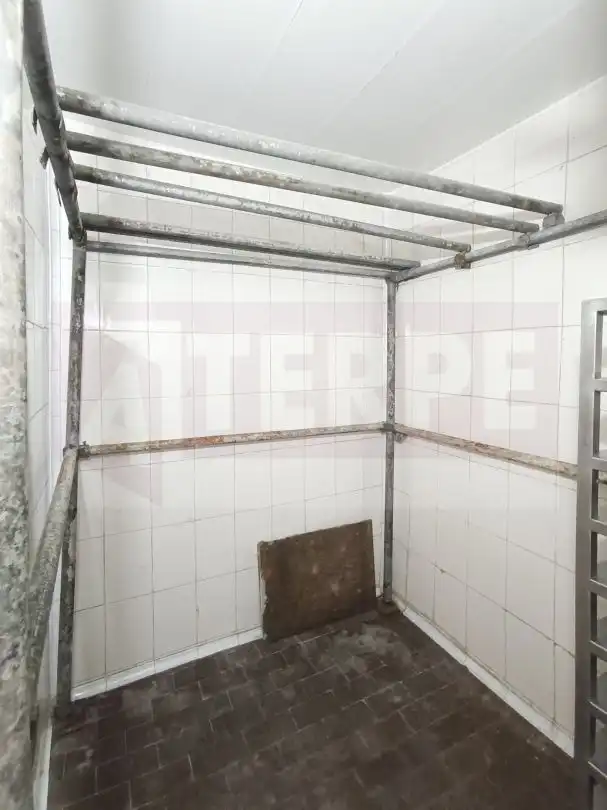 Badezimmer von Geschaftsraum zur Miete in Errenteria