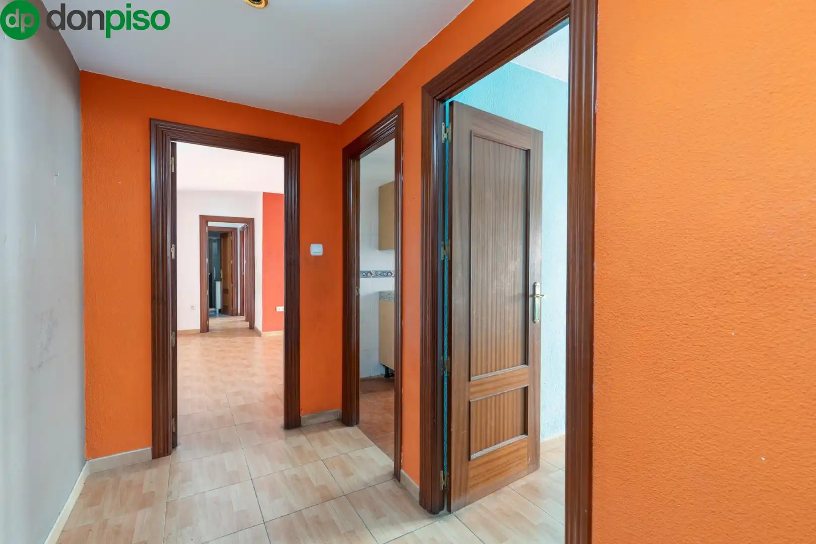 Piso en venta en Calle ALMUÑECAR, 4, Barrio de Zaidín
