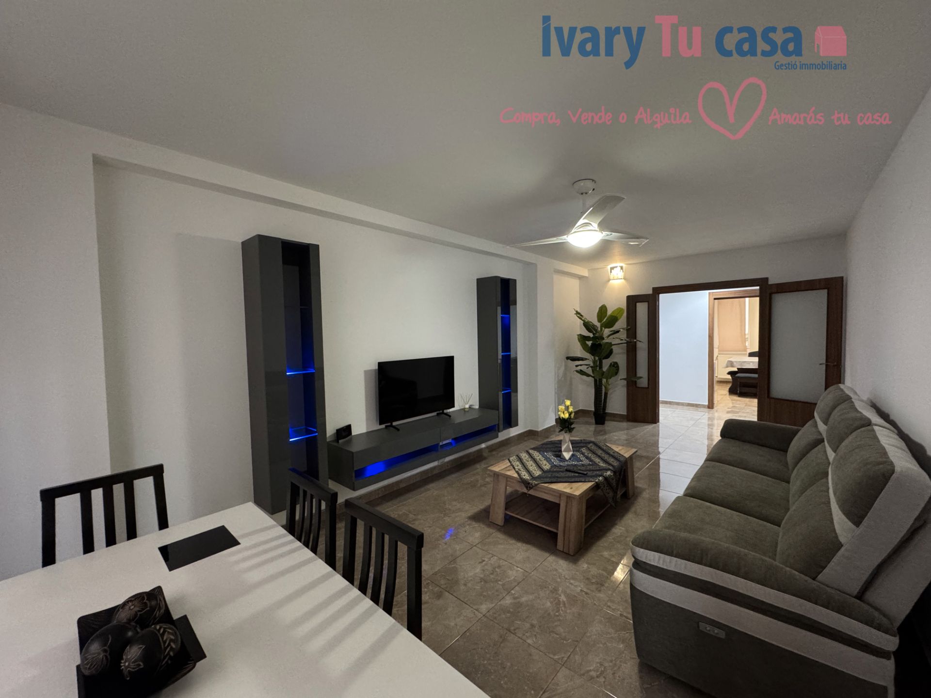 Sala d'estar de Pis de lloguer en Castellón de la Plana / Castelló de la Plana amb Moblat, Forn i Rentadora