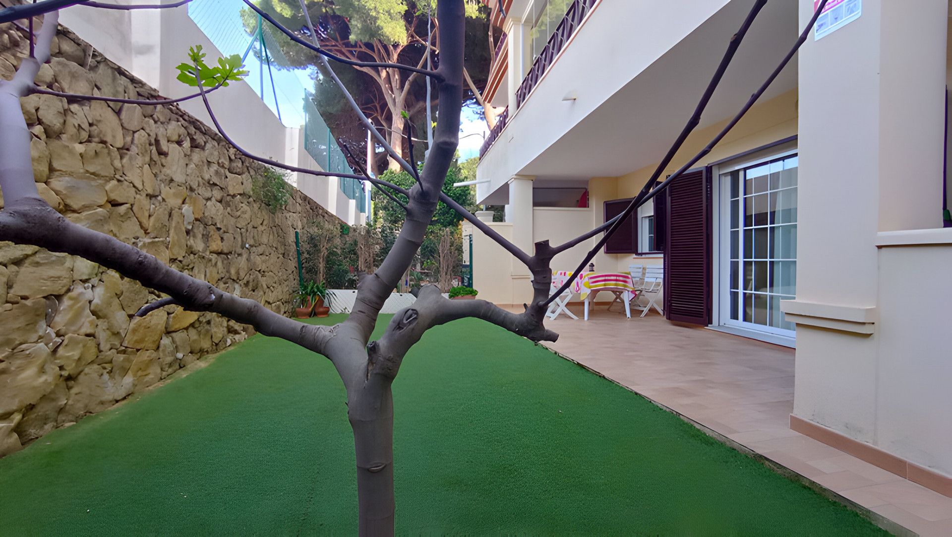 Jardí de Planta baixa en venda en Marbella amb Aire condicionat, Terrassa i Piscina
