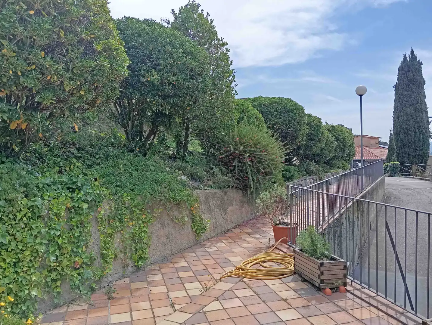Terrasse von Einfamilien-Reihenhaus zum Verkauf in Montseny mit Heizung, Parkett und Terrasse