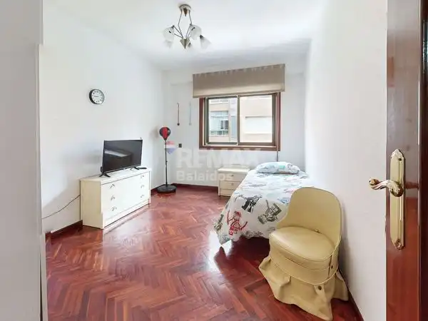Bedroom of Flat for sale in Vigo   with Heating, Parquet flooring and Terrace