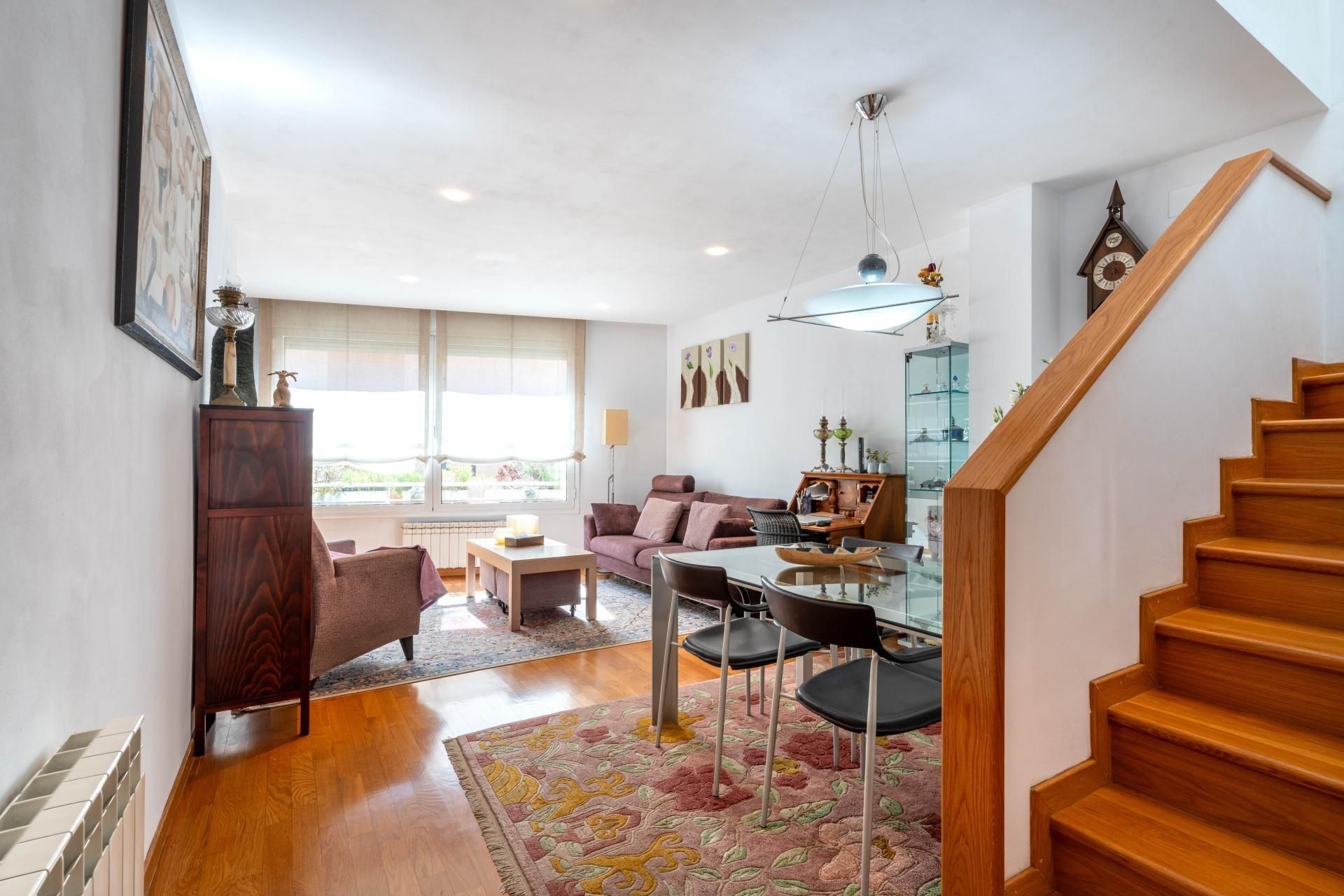 Living room of Duplex for sale in Sabadell  with Parquet flooring