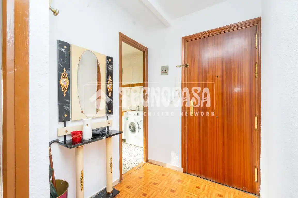 Piso en venta en Coslada con Calefacción, Terraza y Balcón