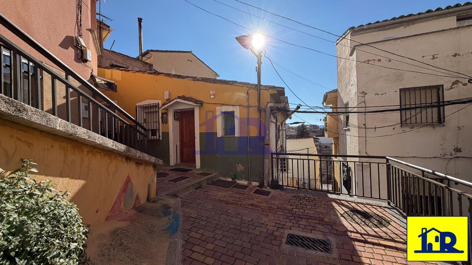 Vista exterior de Casa o xalet en venda en Cuenca Capital amb Calefacció i Moblat