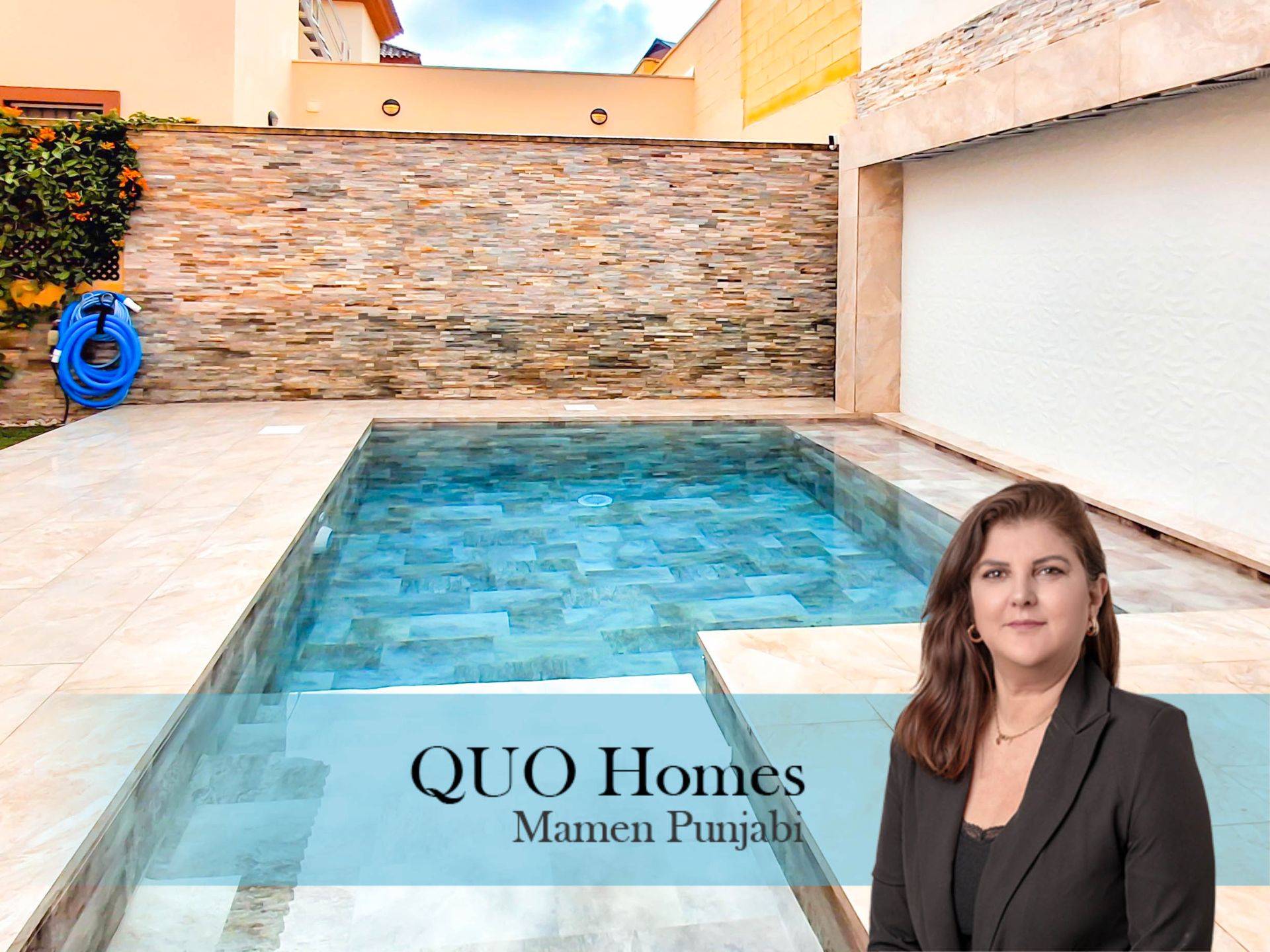 Piscina de Casa adosada en venda en Jerez de la Frontera amb Aire condicionat, Calefacció i Jardí privat