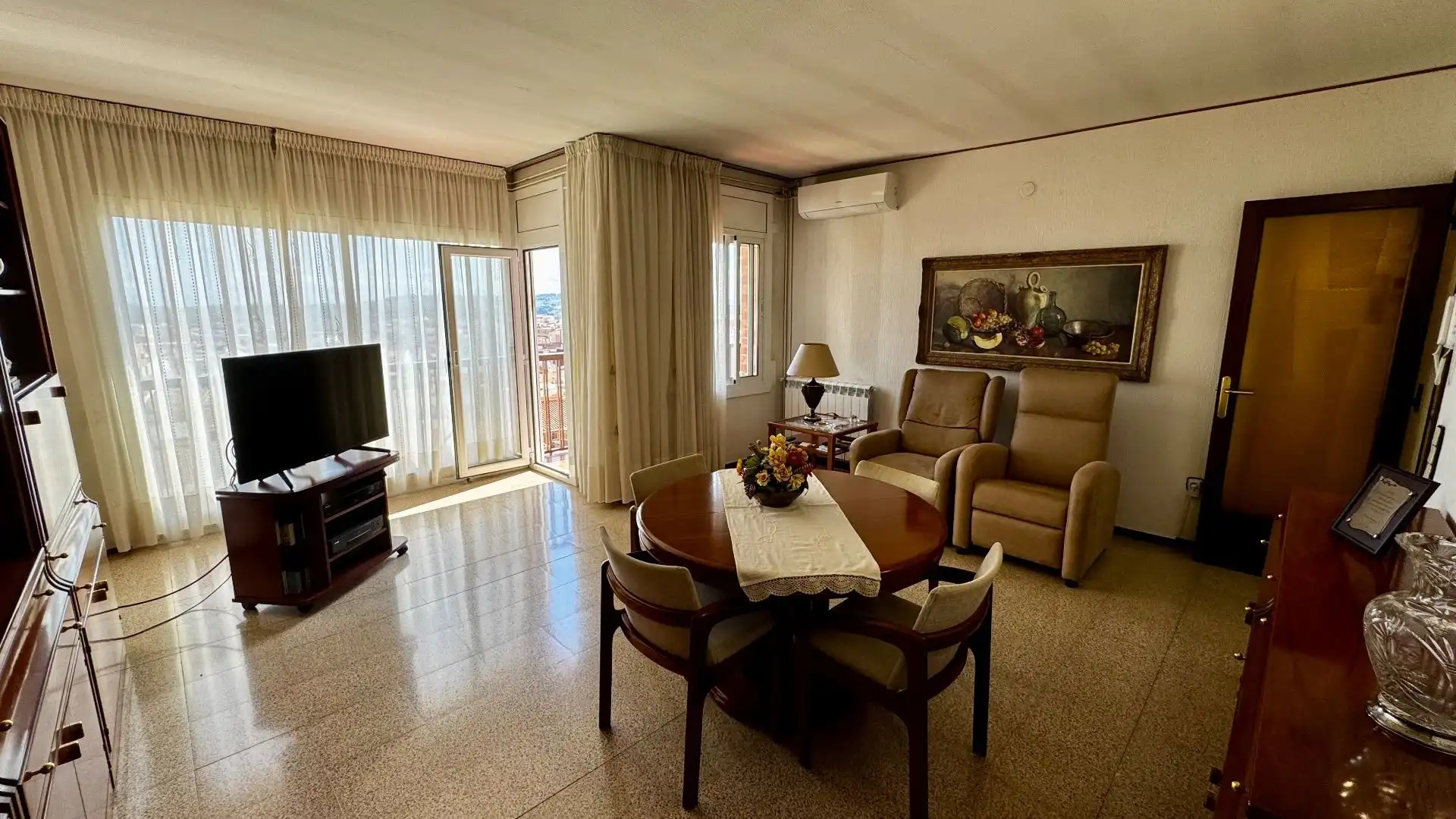 Sala de estar de Ático en venta en Terrassa con Aire acondicionado, Calefacción y Terraza