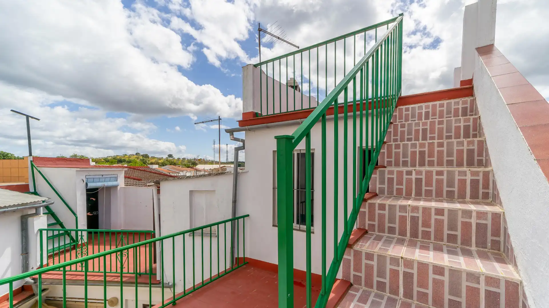 Vista exterior de Casa adosada en venda en Las Navas de la Concepción