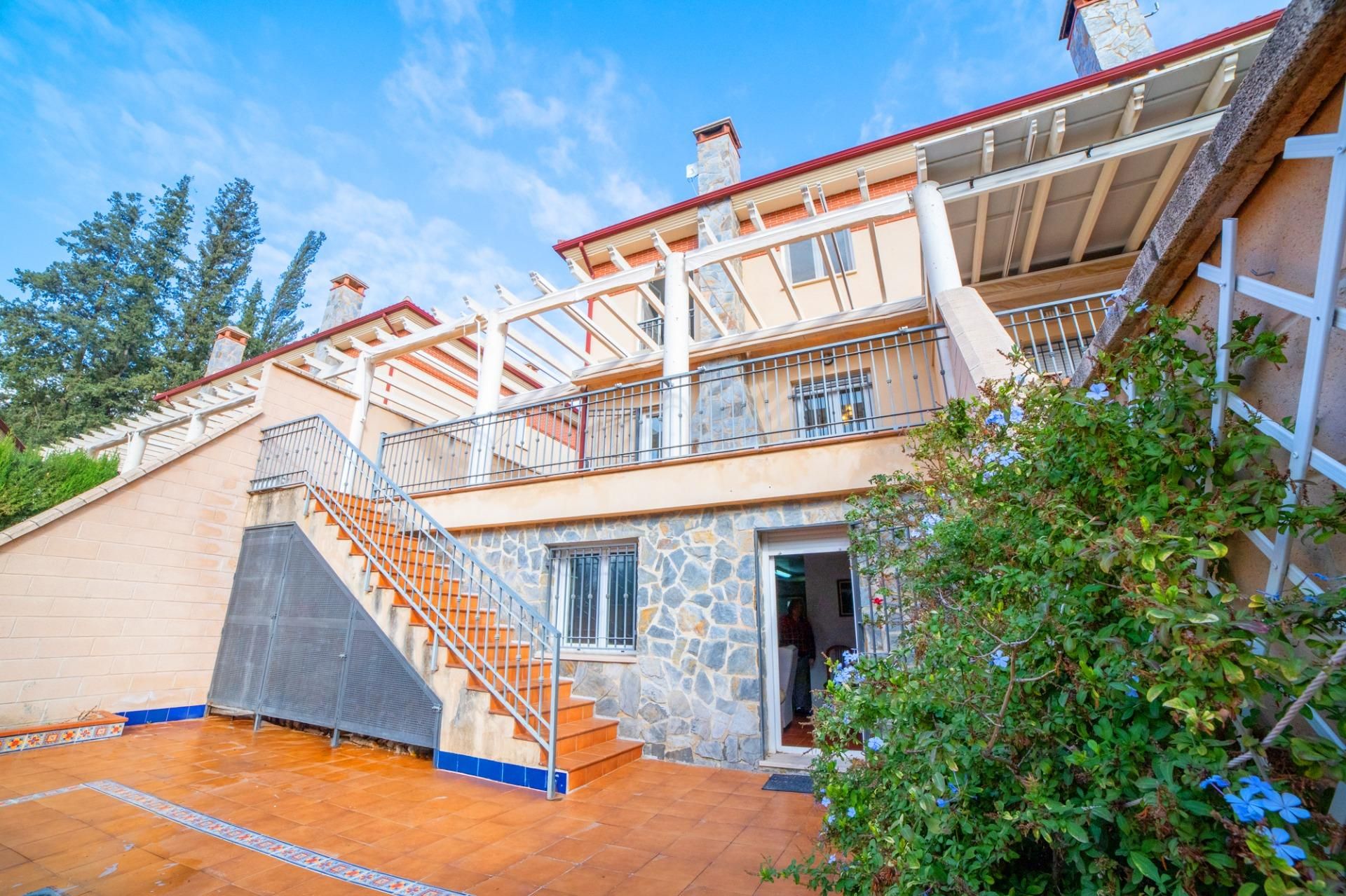 Exterior view of House or chalet for sale in La Guardia de Jaén  with Air Conditioner, Heating and Private garden