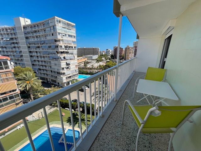 Dormitori de Pis de lloguer en Alicante / Alacant amb Terrassa, Moblat i Piscina comunitària
