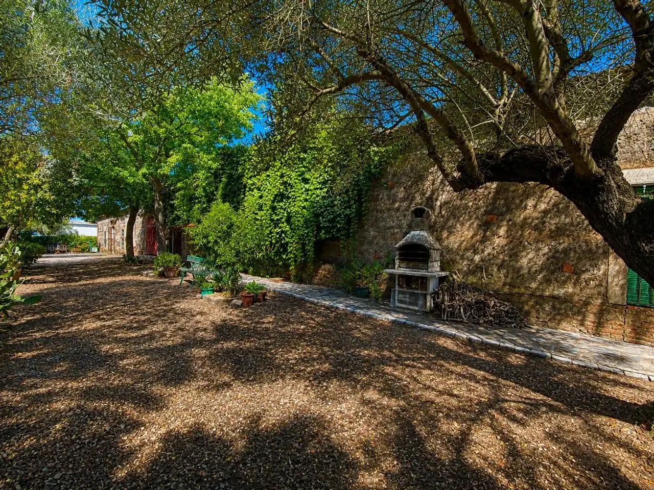 Jardí de Finca rústica en venda en Guareña amb Jardí privat, Terrassa i Piscina