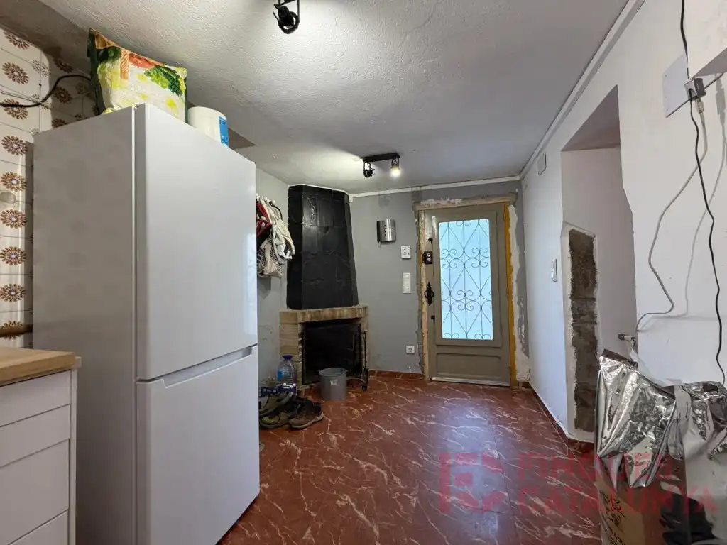 Cuina de Casa o xalet en venda en Anglès amb Terrassa