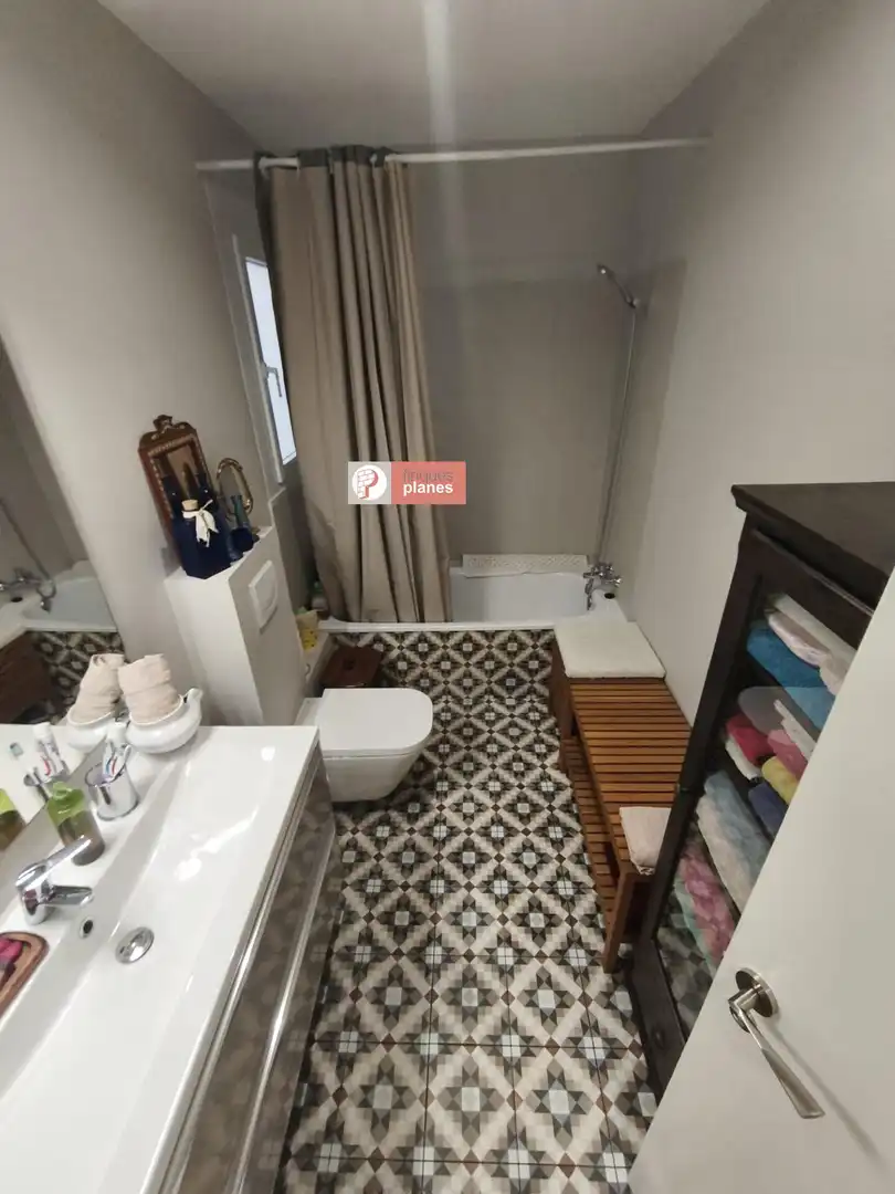Baño de Piso en venta en Lleida con Calefacción, Parquet y Balcón