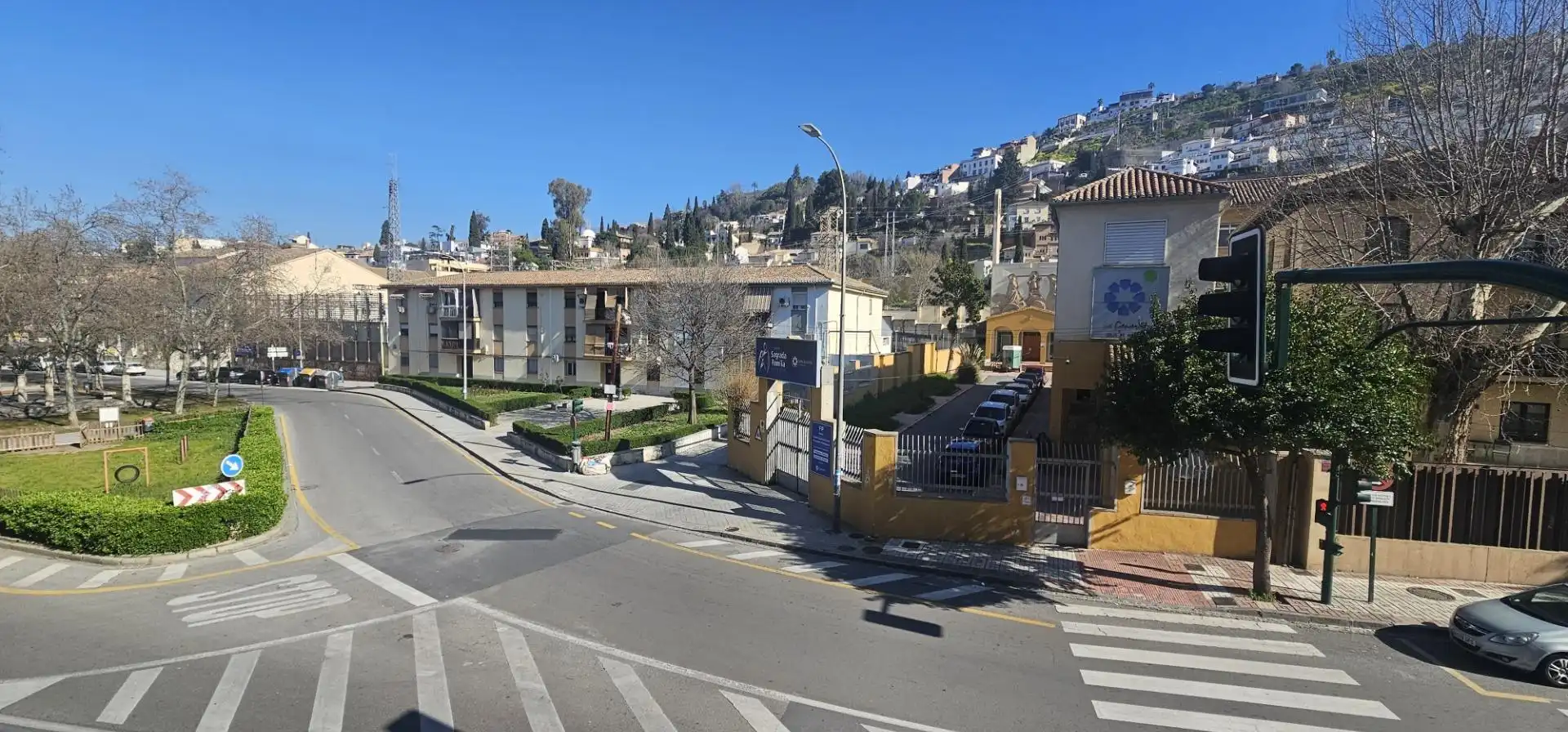 Vista exterior de Pis de lloguer en Granada amb Balcó