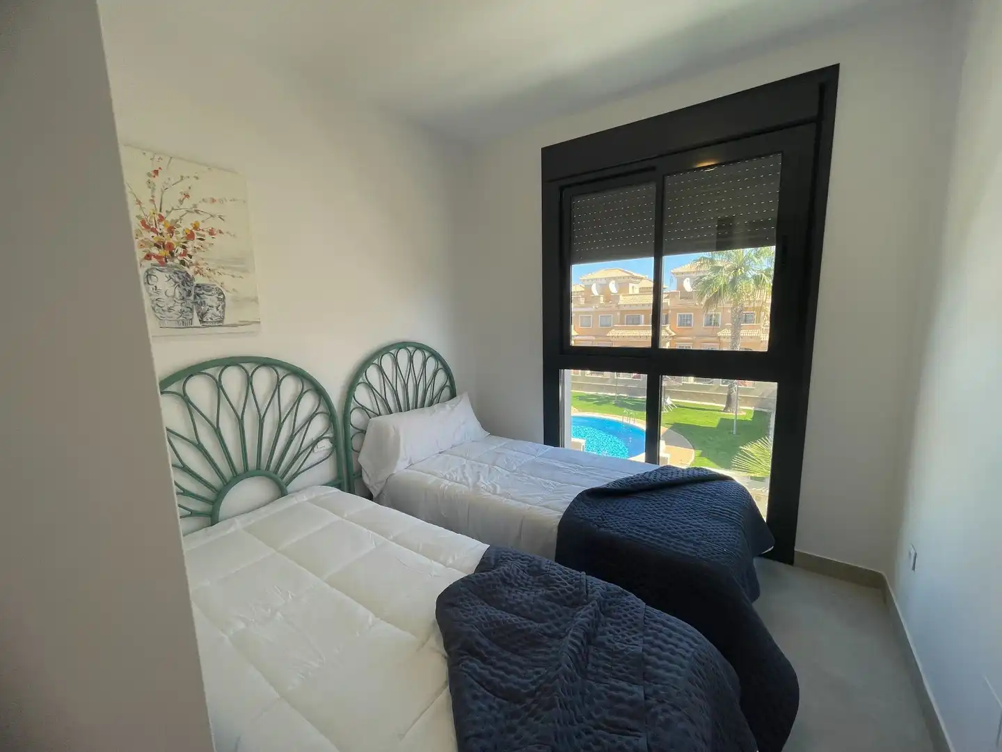 Dormitori de Apartament en venda en Orihuela amb Aire condicionat, Moblat i Piscina comunitària
