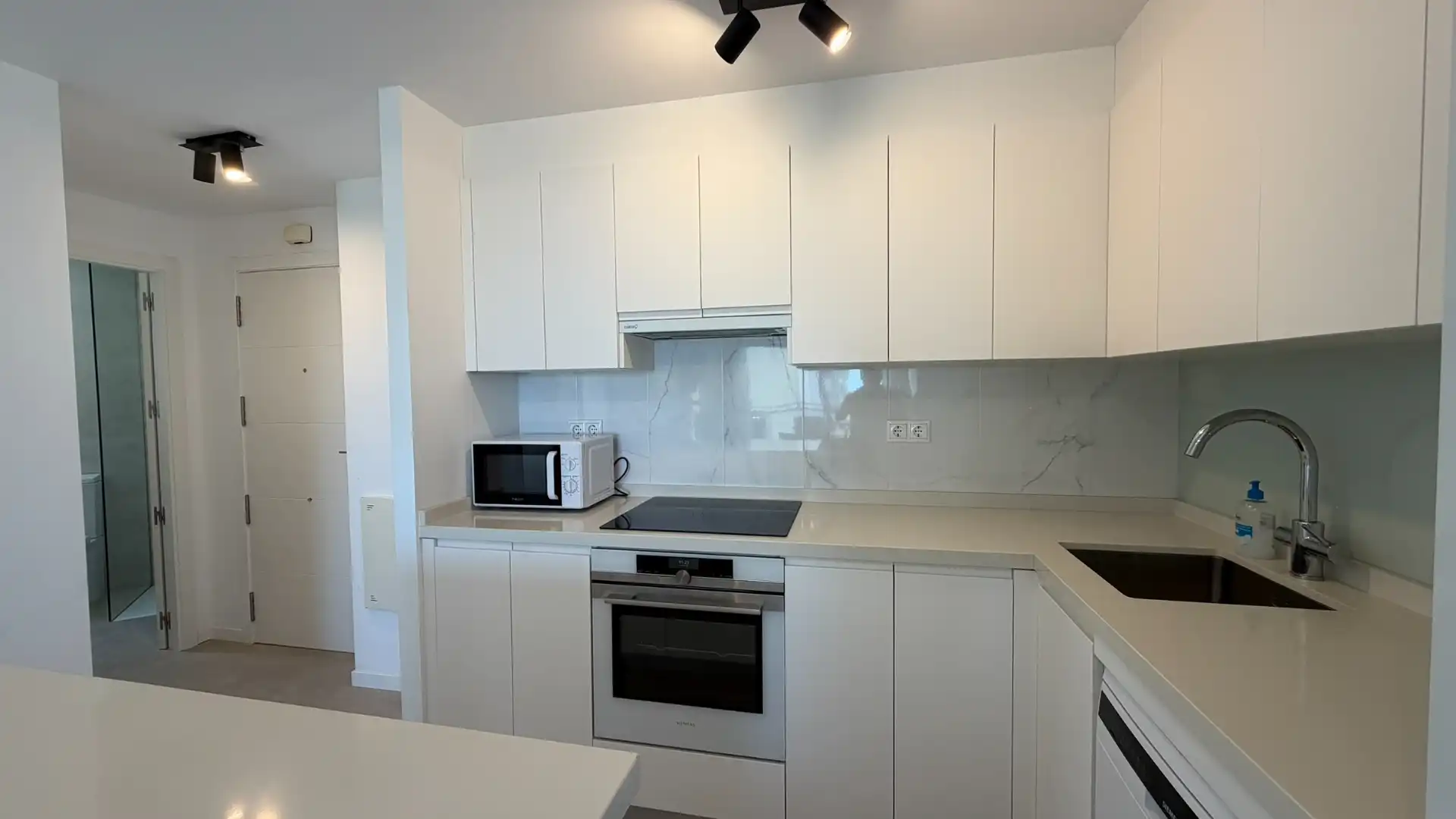 Apartamento con piscina en venta en Calle Alemania 3, imagen 7