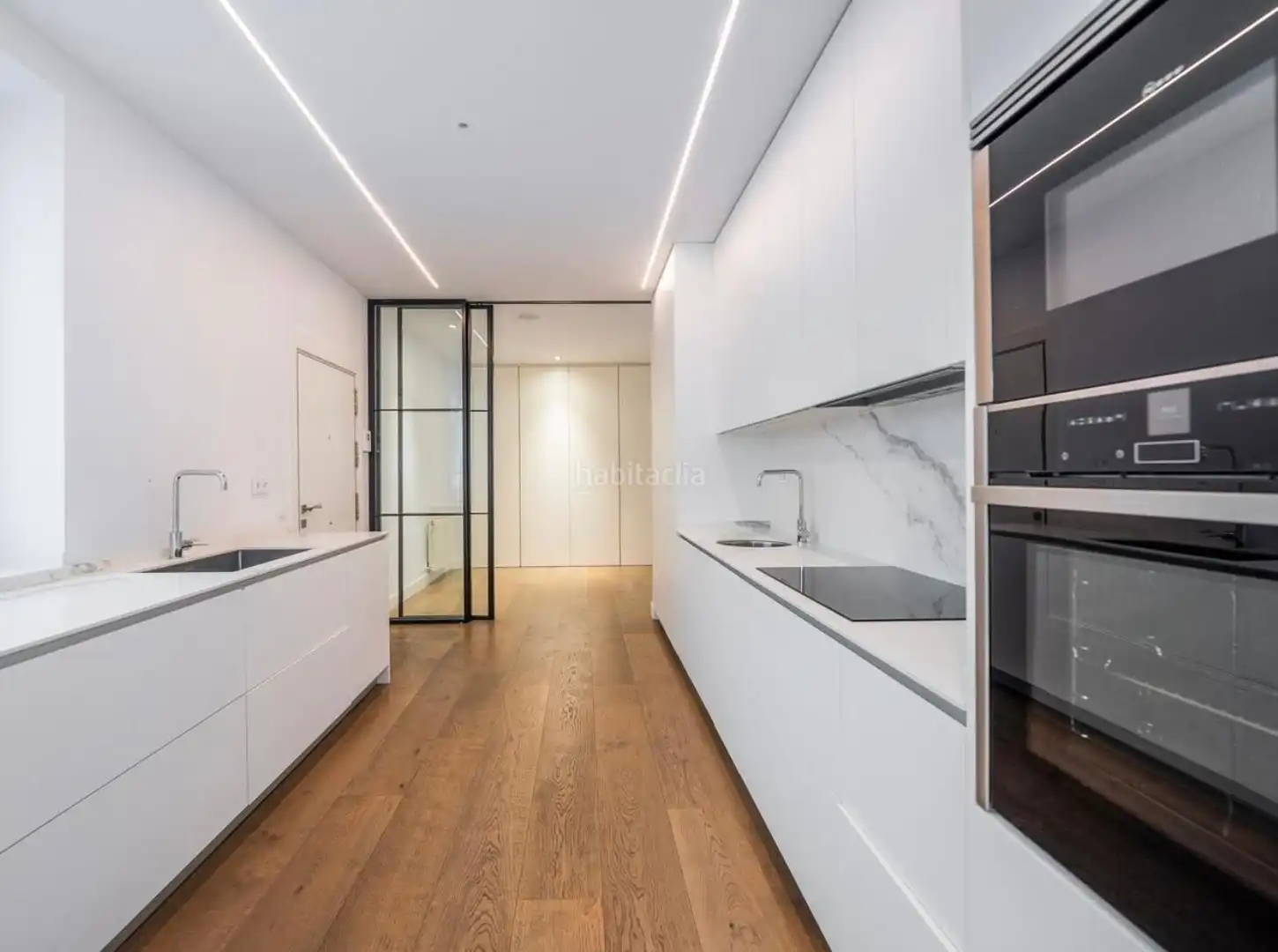 Küche von Wohnung zum Verkauf in Barcelona mit Terrasse und Gemeinschaftspool
