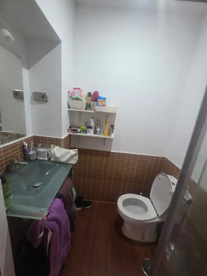 Baño de Piso de alquiler en Madrid con Aire acondicionado, Calefacción y Amueblado