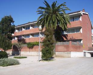 Exterior view of Duplex to rent in Sant Joan Despí  with Air Conditioner, Heating and Oven