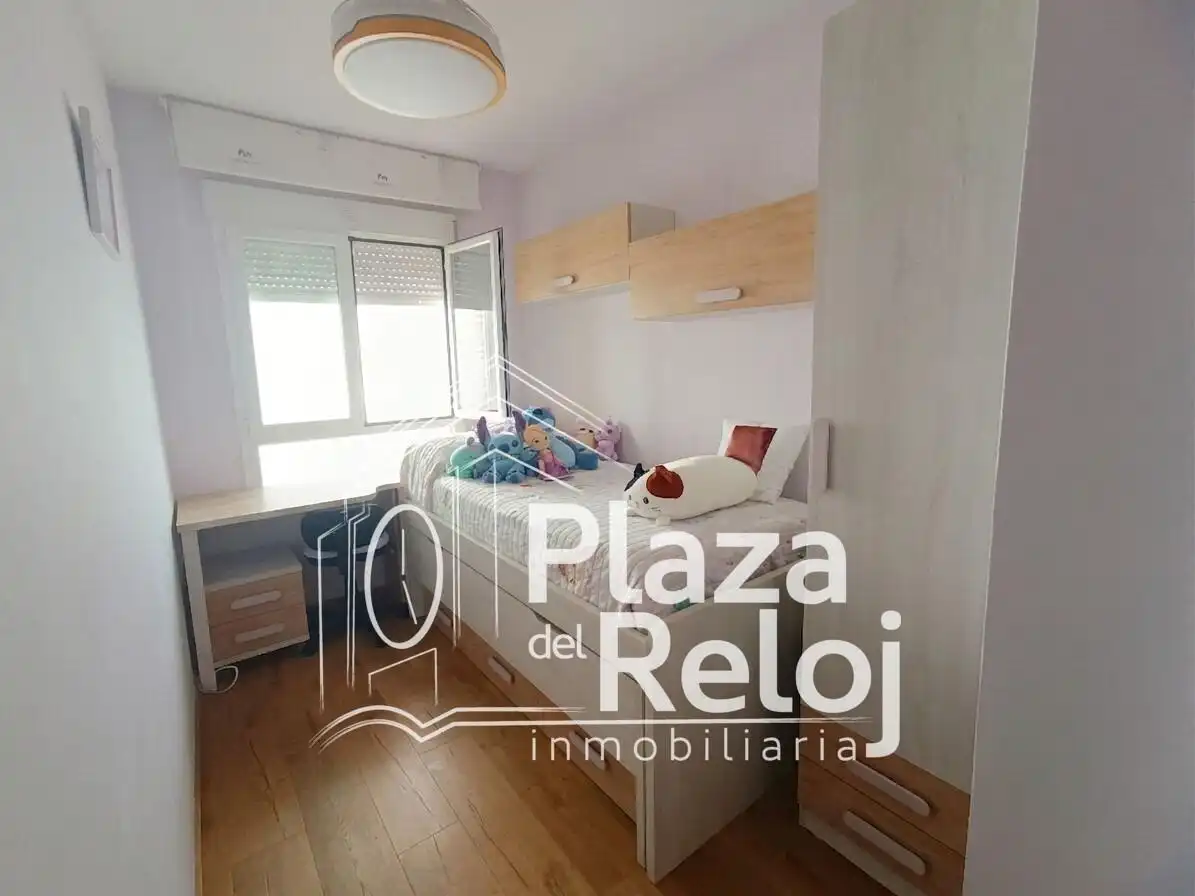 Habitación de Dúplex en venta en Talavera de la Reina con Calefacción, Terraza y Trastero