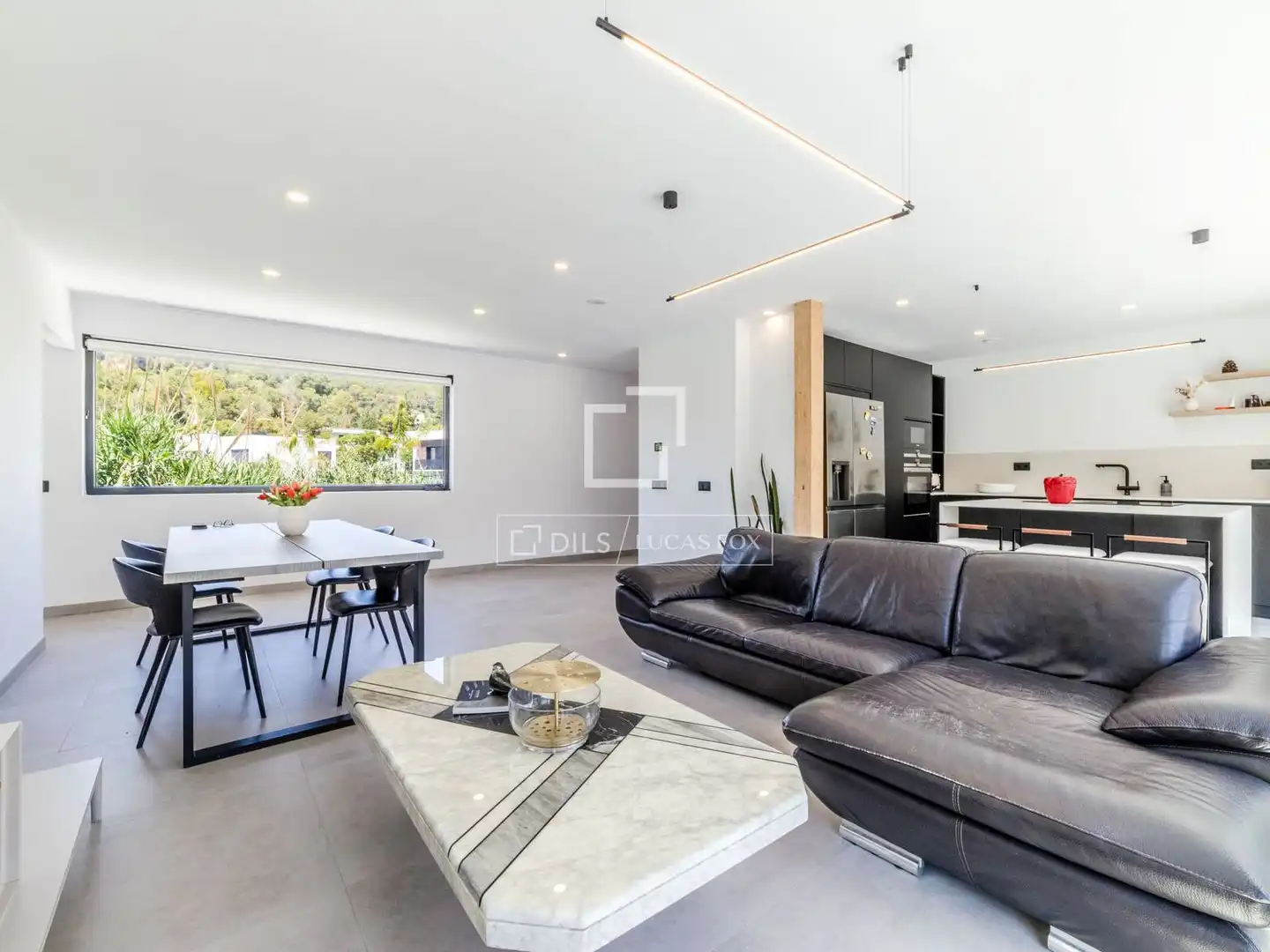 Sala d'estar de Casa o xalet en venda en Sant Pere de Ribes amb Aire condicionat, Calefacció i Jardí privat