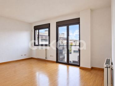 Wohnung mit Pool zum Verkauf in Latina