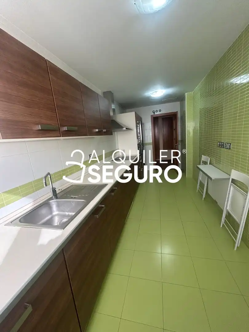 Flat with pool to rent in Catedratica Asun. Linares, imagen 4