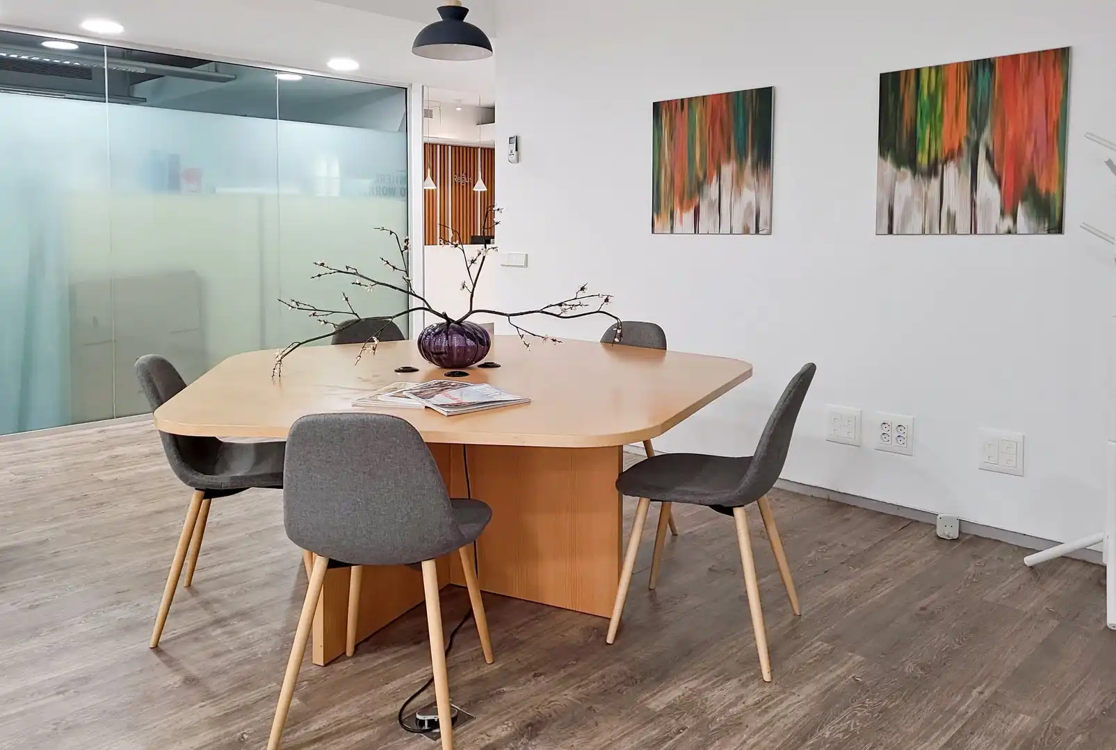 Esszimmer von Büro zur Miete in Bilbao  mit Klimaanlage, Heizung und Möbliert