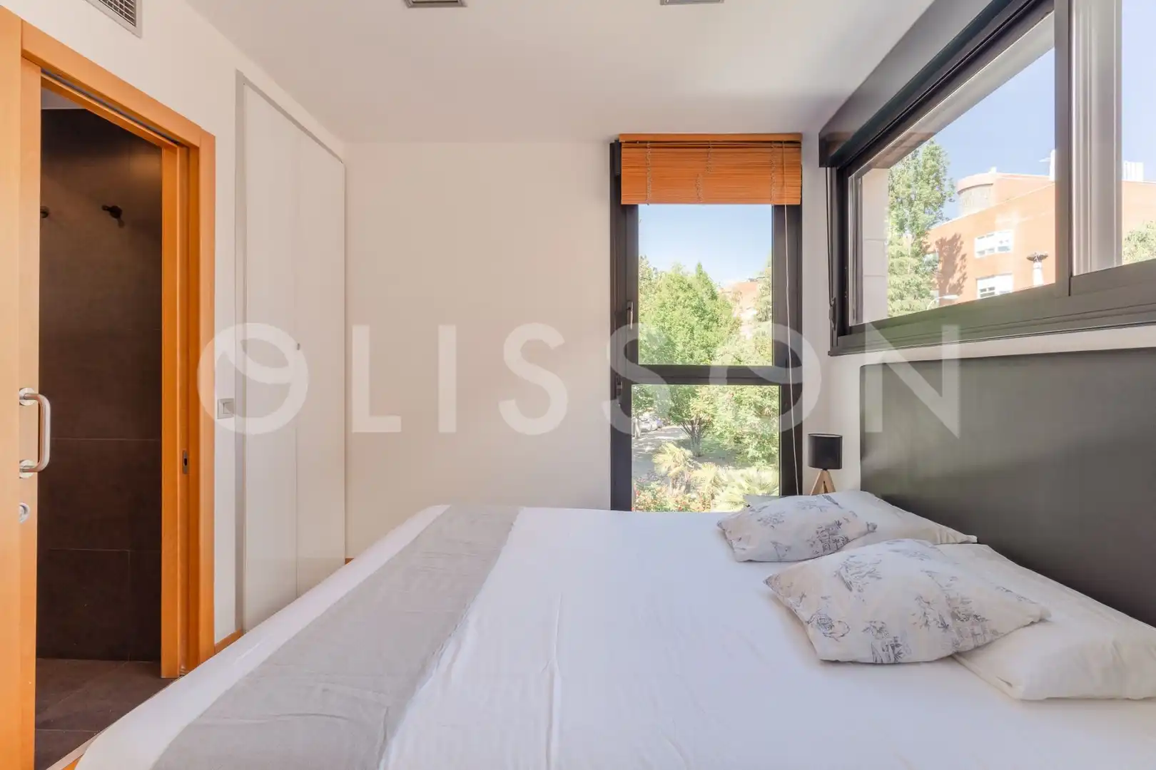 Dormitori de Casa o xalet en venda en Madrid amb Aire condicionat, Calefacció i Jardí privat