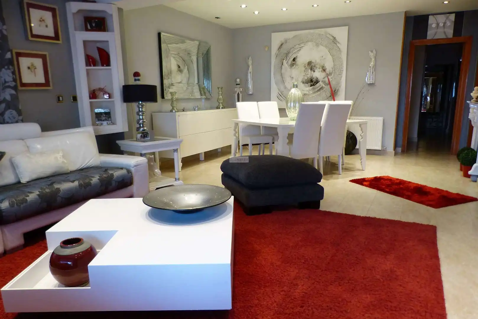 House with pool for sale in Requesens, imagen 2