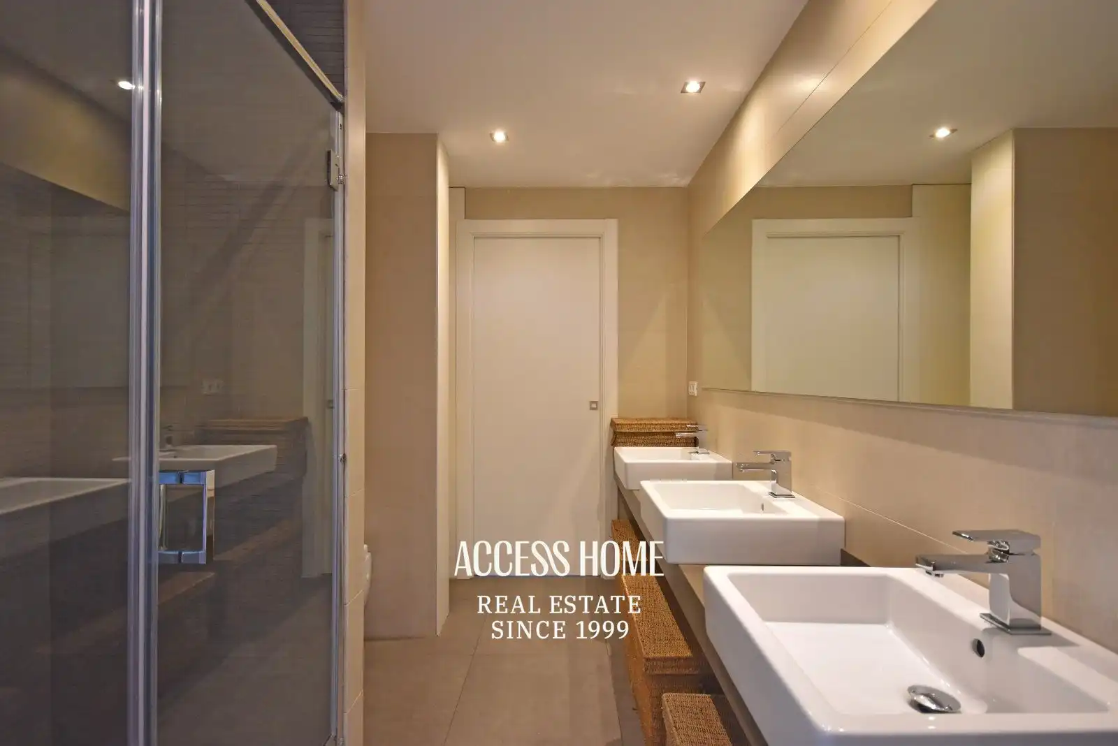 Baño de Casa o chalet de alquiler en Alella con Aire acondicionado, Calefacción y Terraza