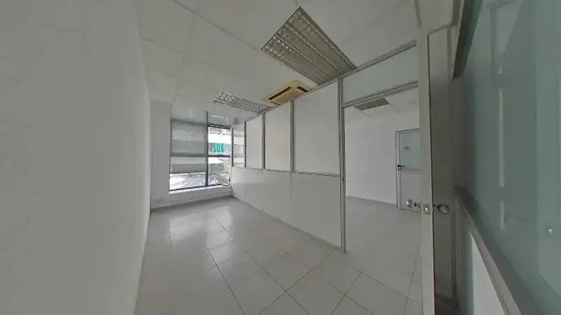 Local comercial de lloguer a Centre - Passeig i Rodalies, imagen 3