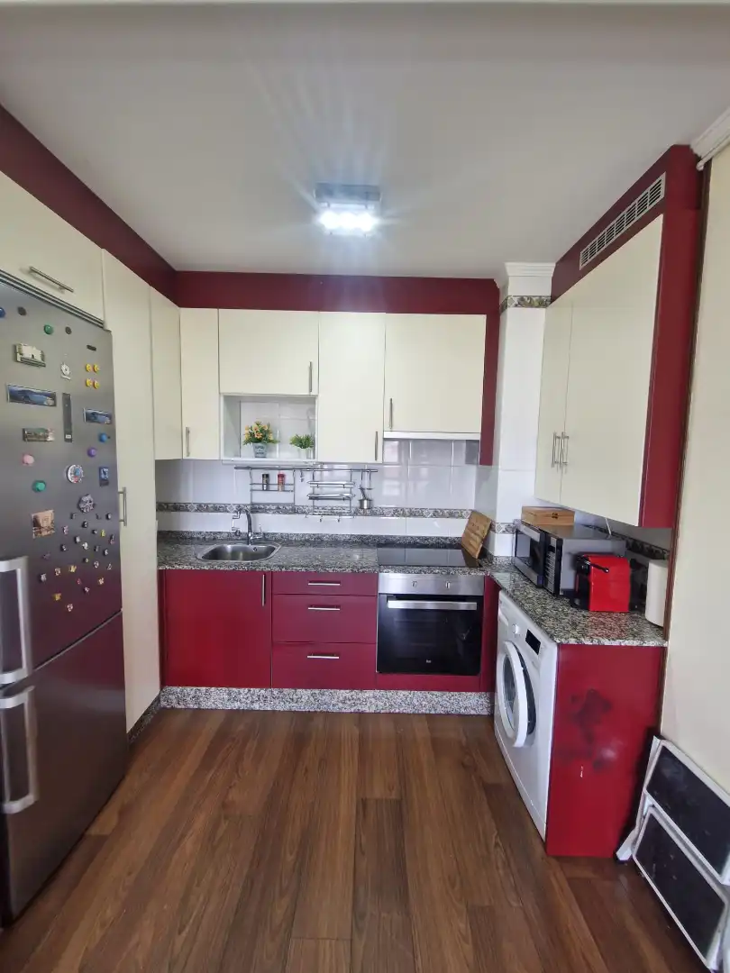Küche von Wohnung zum Verkauf in Foz mit Heizung, Abstellraum und Möbliert