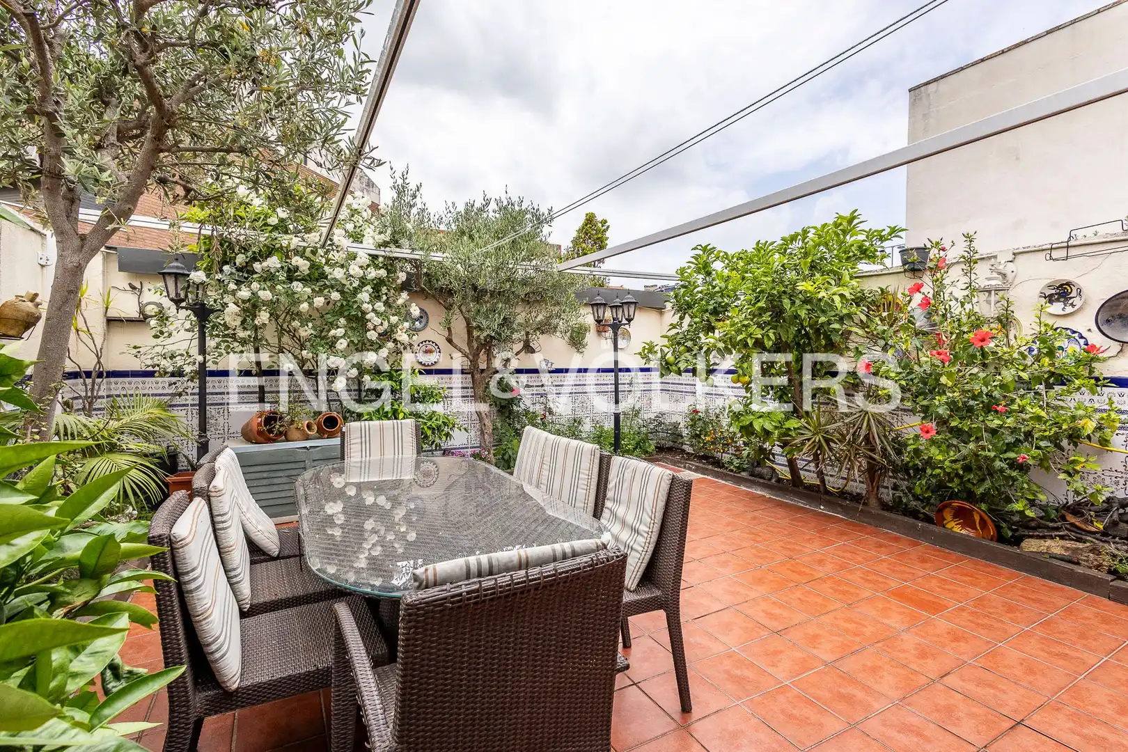 Terraza de Casa o chalet en venta en Sant Joan Despí con Aire acondicionado, Calefacción y Jardín privado