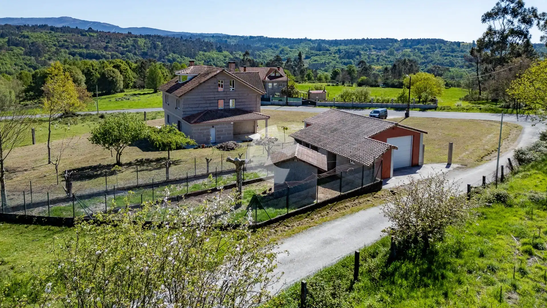 Haus oder Chalet zum Verkauf in O Carballiño   mit Privatgarten