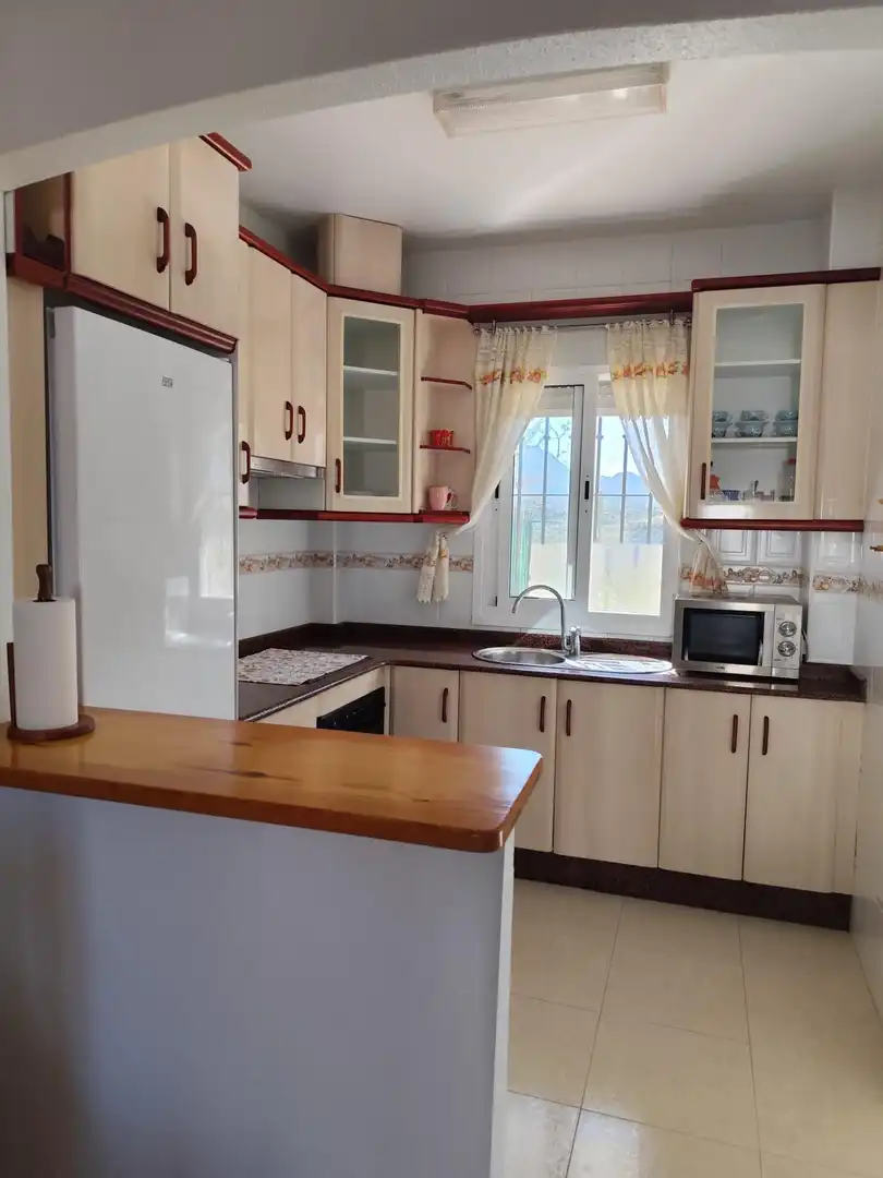 Planta baja de alquiler en San Juan de los Terreros