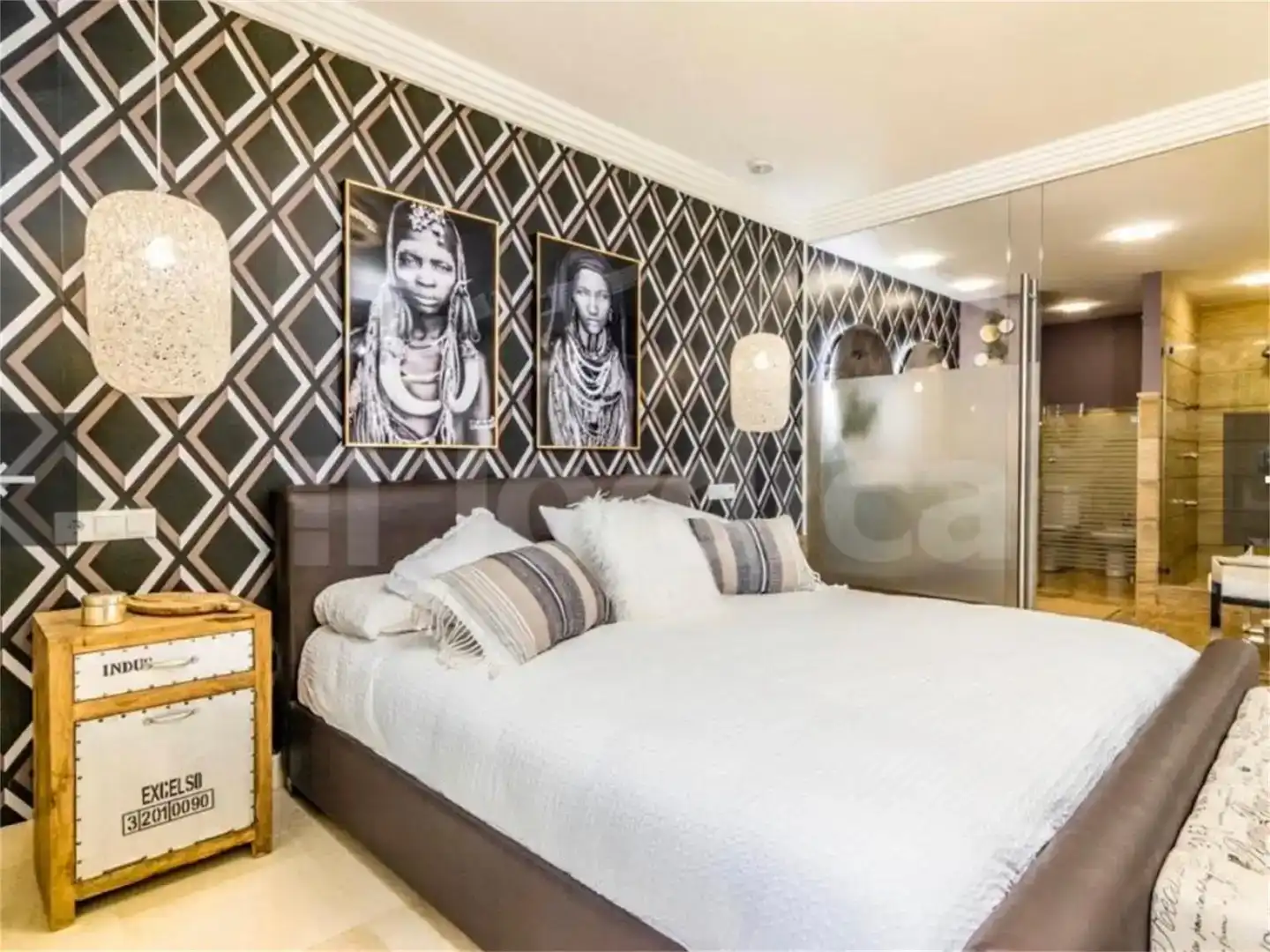 Dormitori de Apartament en venda en Marbella amb Aire condicionat i Piscina