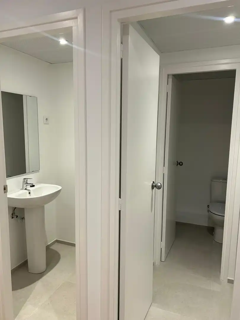Bany de Oficina de lloguer en Barcelona