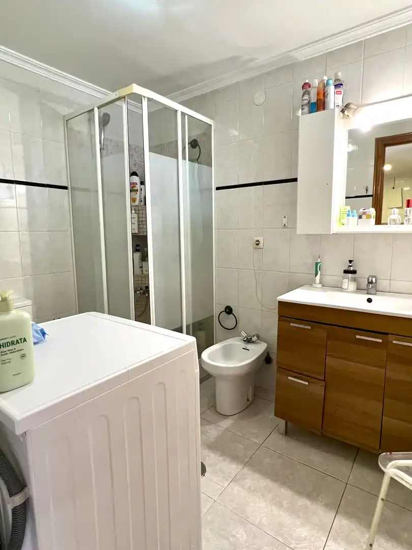 Bany de Casa o xalet en venda en Sevilla amb Aire condicionat i Traster