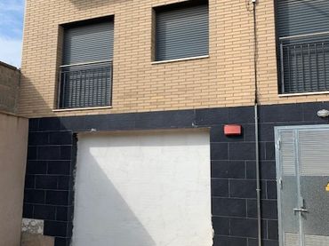 Aparcament amb ascensor en venda a Nou