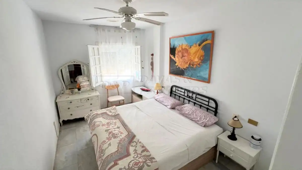 Bedroom of Flat for sale in Torrevieja  with Air Conditioner, Terrace and Furnished
