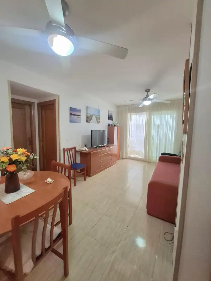Sala d'estar de Pis en venda en Oropesa del Mar / Orpesa amb Aire condicionat, Balcó i Piscina comunitària