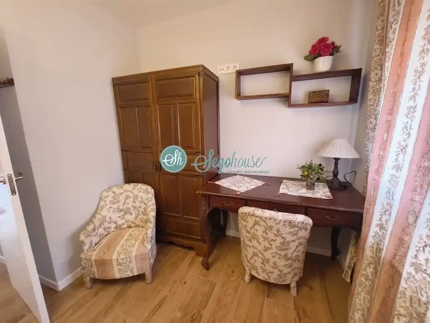 Habitación de Casa o chalet de alquiler en Segovia con Calefacción y Amueblado