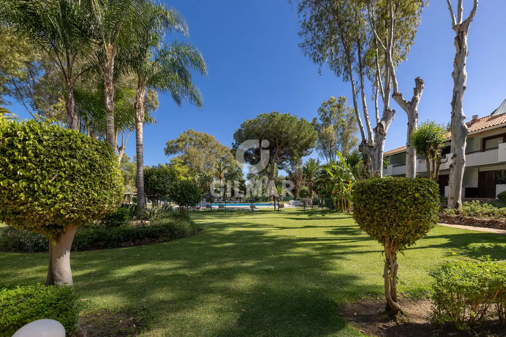 Jardí de Apartament en venda en Marbella amb Calefacció, Jardí privat i Piscina