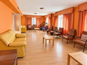 Casa amb jardí en venda a La perala