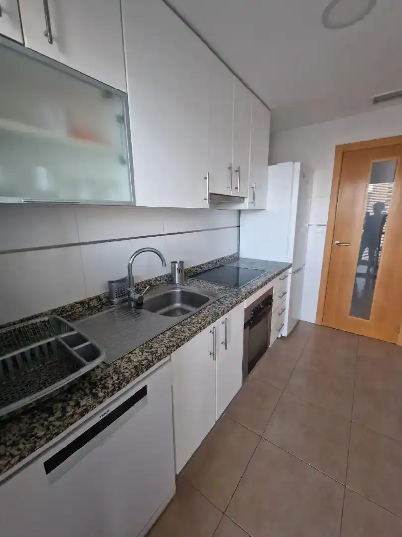 Küche von Wohnungen zur Miete in Benidorm mit Schwimmbad und Balkon