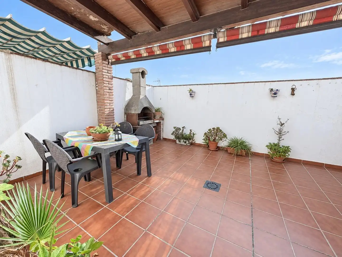 Terraced house with terrace for sale in San Roque Pueblo