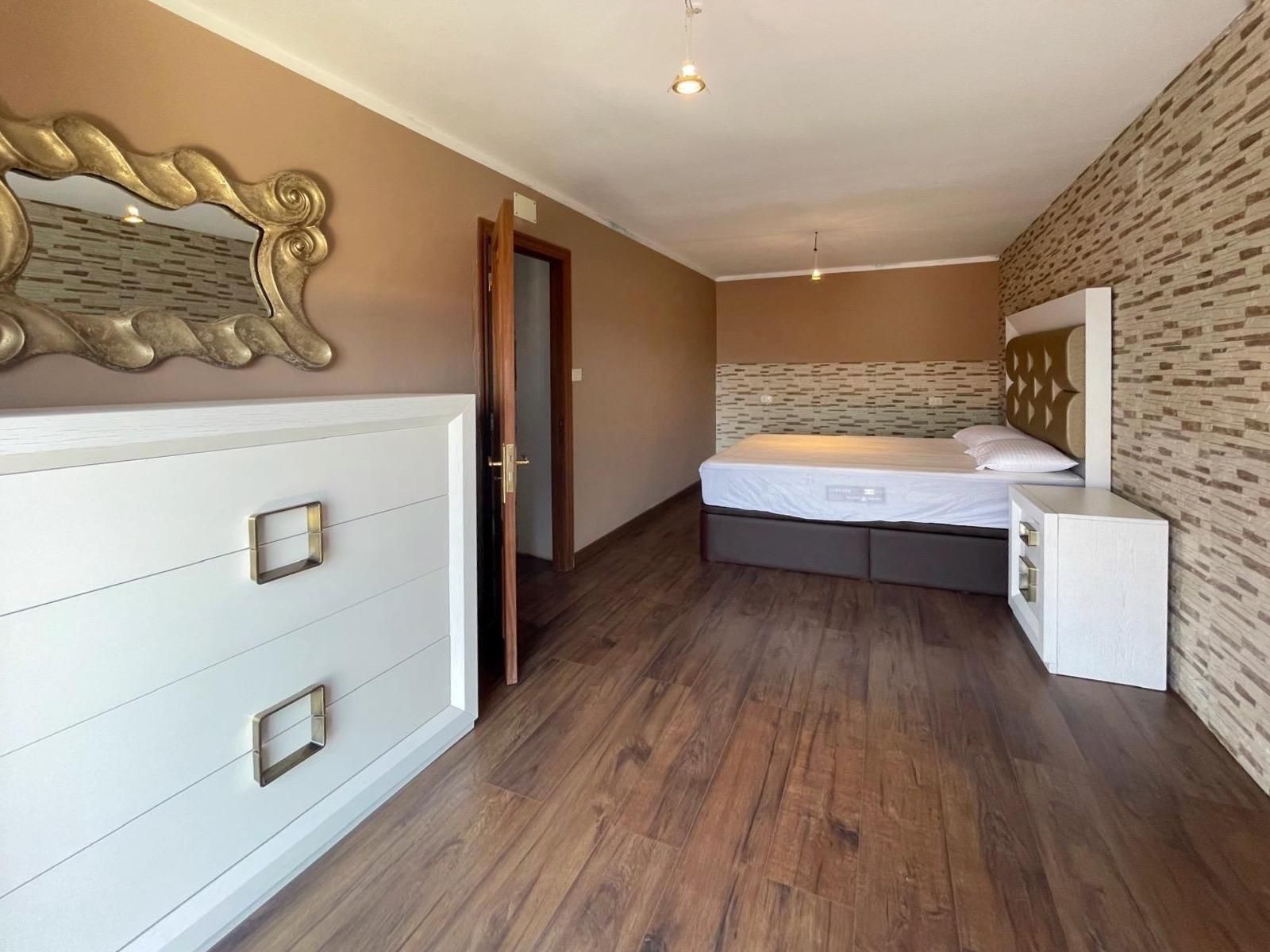 Habitación de Casa o chalet en venta en Rianxo con Calefacción, Jardín privado y Terraza